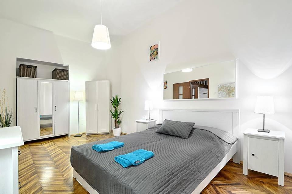 Apartment Next To The Main Square Krakau Exterior foto