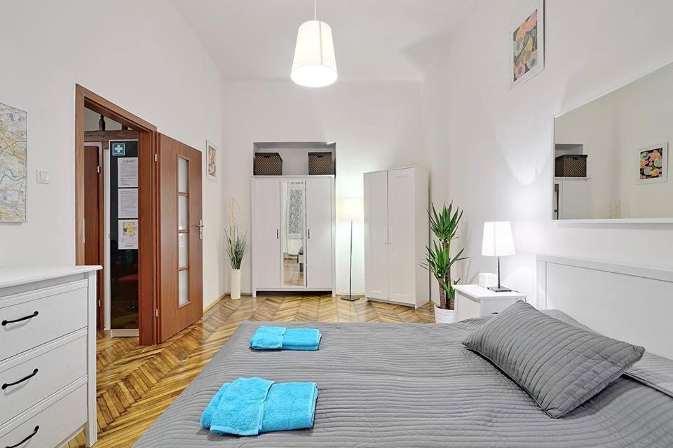 Apartment Next To The Main Square Krakau Exterior foto